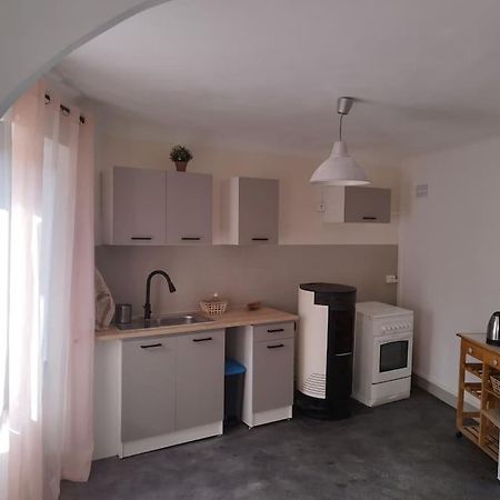 Jolie Maison De Bourg Tout Equipee 10Km D'Ambert Saint-Amant-Roche-Savine Bagian luar foto