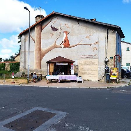Jolie Maison De Bourg Tout Equipee 10Km D'Ambert Saint-Amant-Roche-Savine Ruang foto